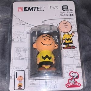 EMTEC USB Flash Drive 8GB Peanuts Charlie Brown new